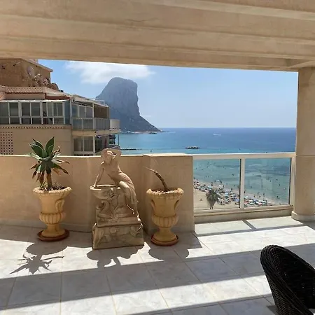 Apartment Luxury Seafront Penthouse *